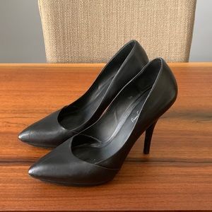 Elizabeth and James Stiletto Black Pumps. Size 9